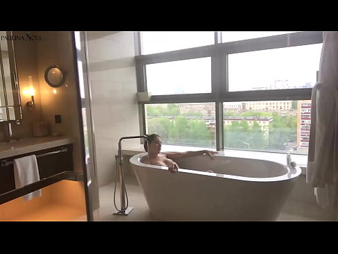 ❤️ Pitikek mezin Bi dilgermî pizika xwe di serşokê de dihejîne ️❌ Vîdyoya porno li ku.moresexmovies.ru